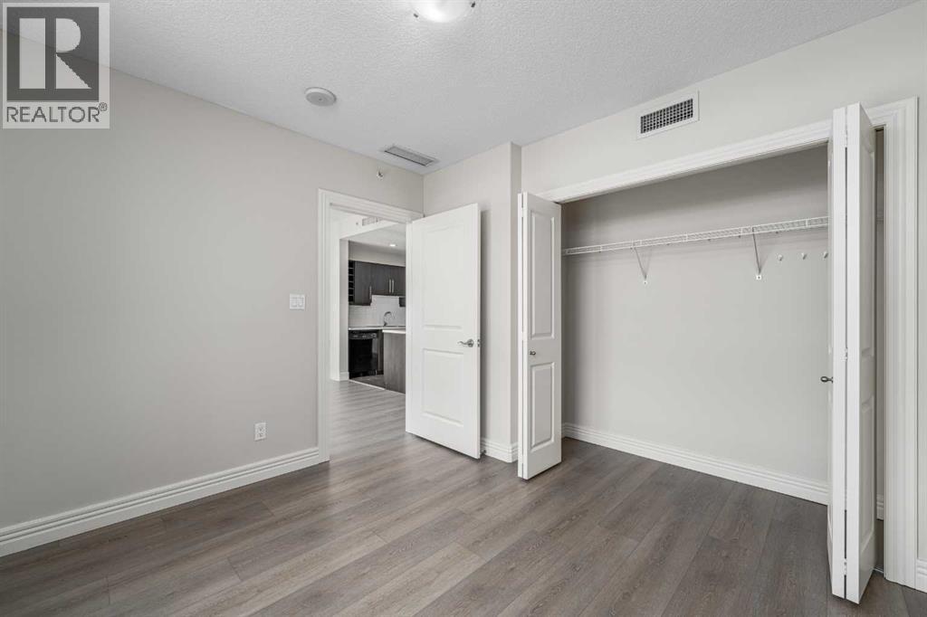 304, 55 Spruce Place SW, Calgary, Alberta  T3C 3X5 - Photo 14 - A2297895