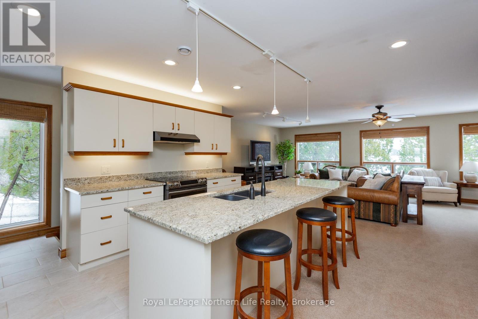 350 Ross Drive, North Bay, Ontario  P1B 8G4 - Photo 10 - X12951402