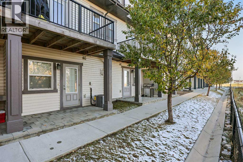 68 New Brighton Point SE, Calgary, Alberta  T2Z 1B8 - Photo 4 - A2280946