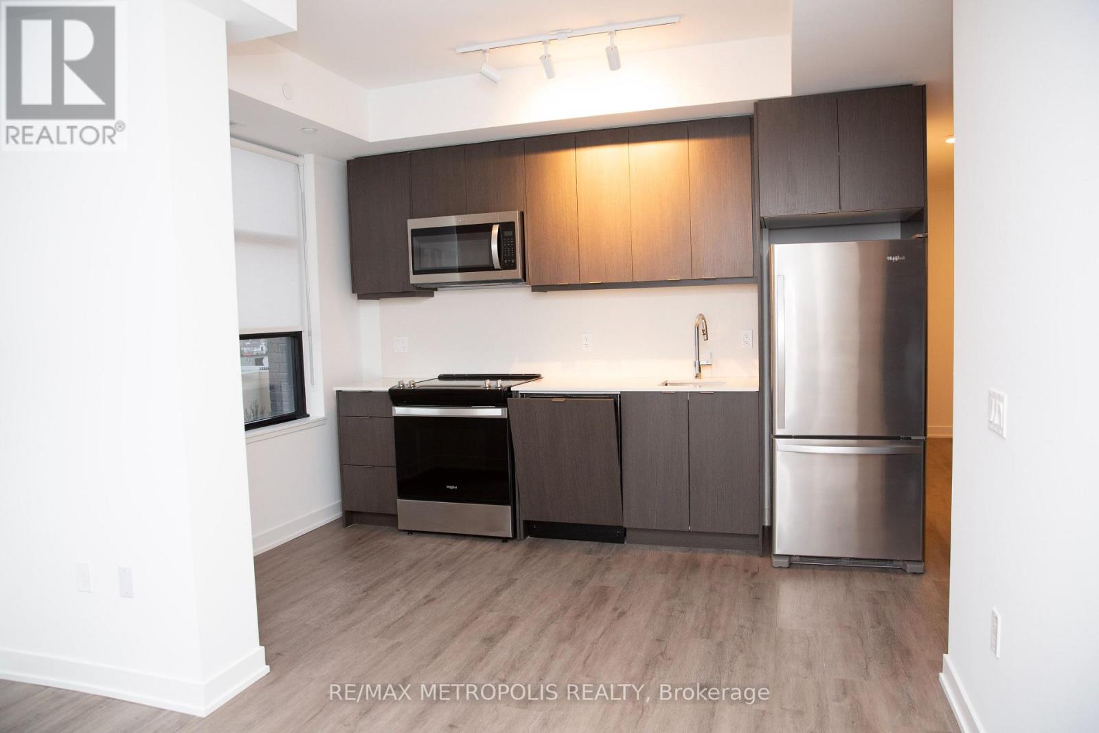 1309 - 1606 Charles Street, Whitby, Ontario  L1N 0P1 - Photo 4 - E12947410