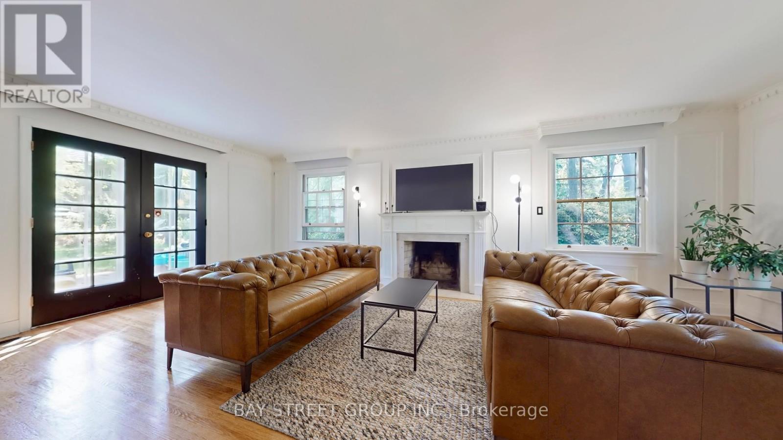 178 Breezy Pines Drive, Mississauga, Ontario  L5B 1B4 - Photo 4 - W12749616