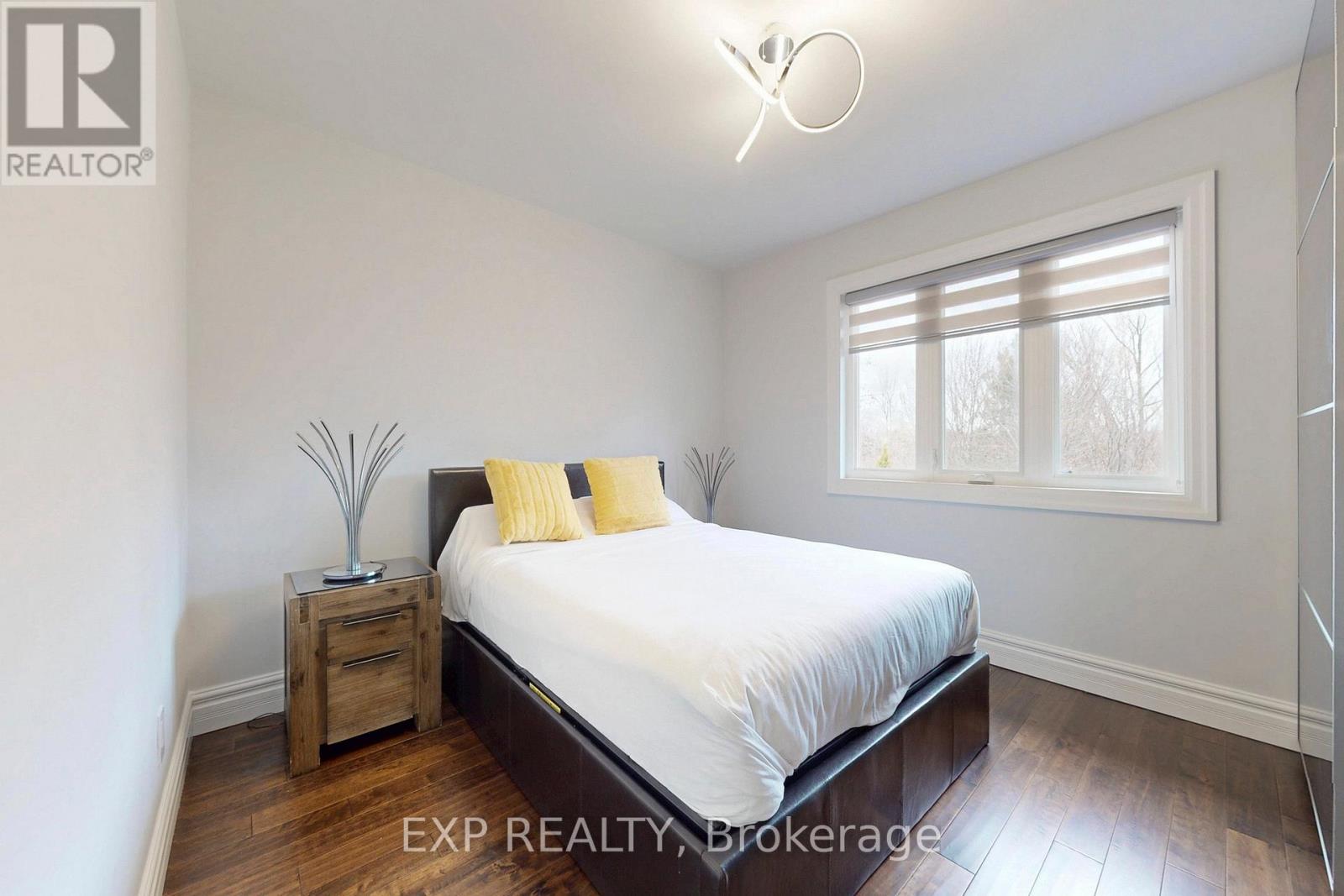 25 Mcmanus Road, Toronto, Ontario  M9P 2J9 - Photo 12 - W12949850