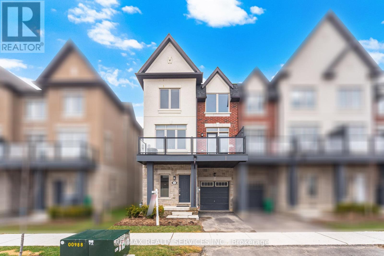 12 Waterville Way, Caledon, Ontario  L7C 4L4 - Photo 6 - W12950096