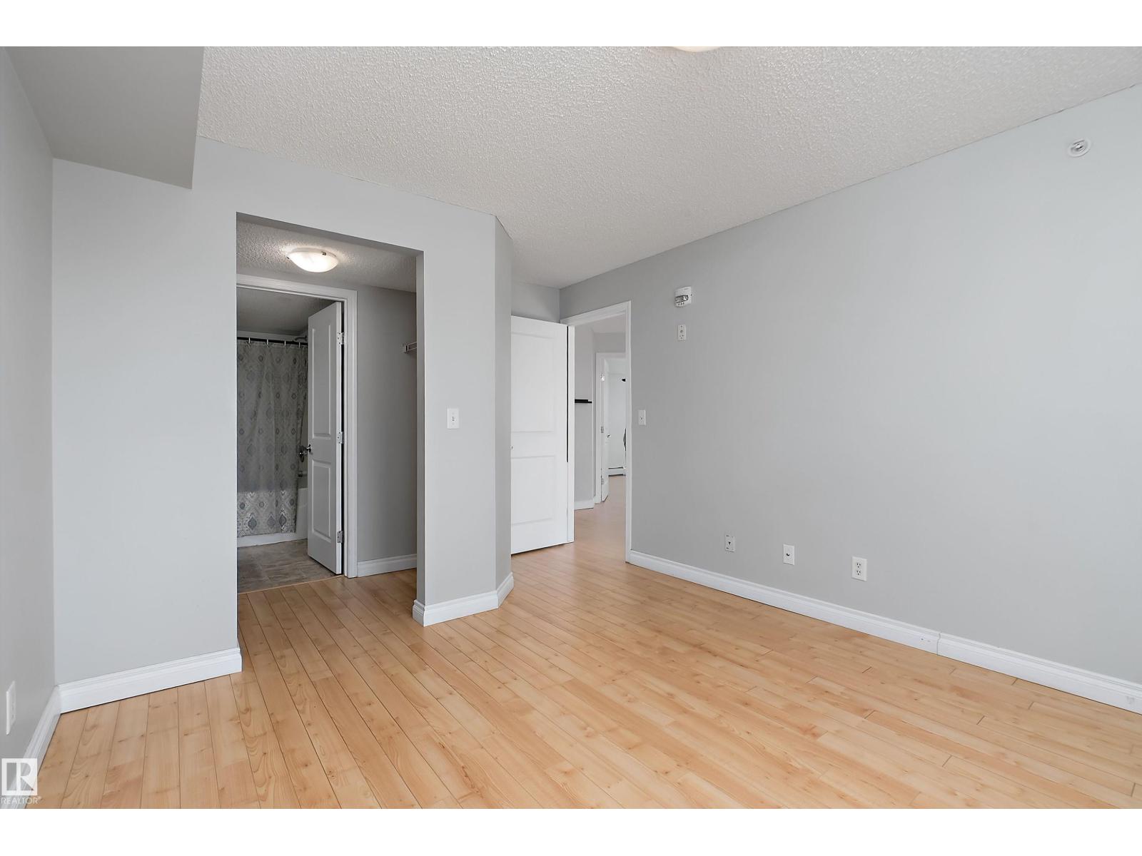 Unknown Address, ,     - Photo 17 - E4480294