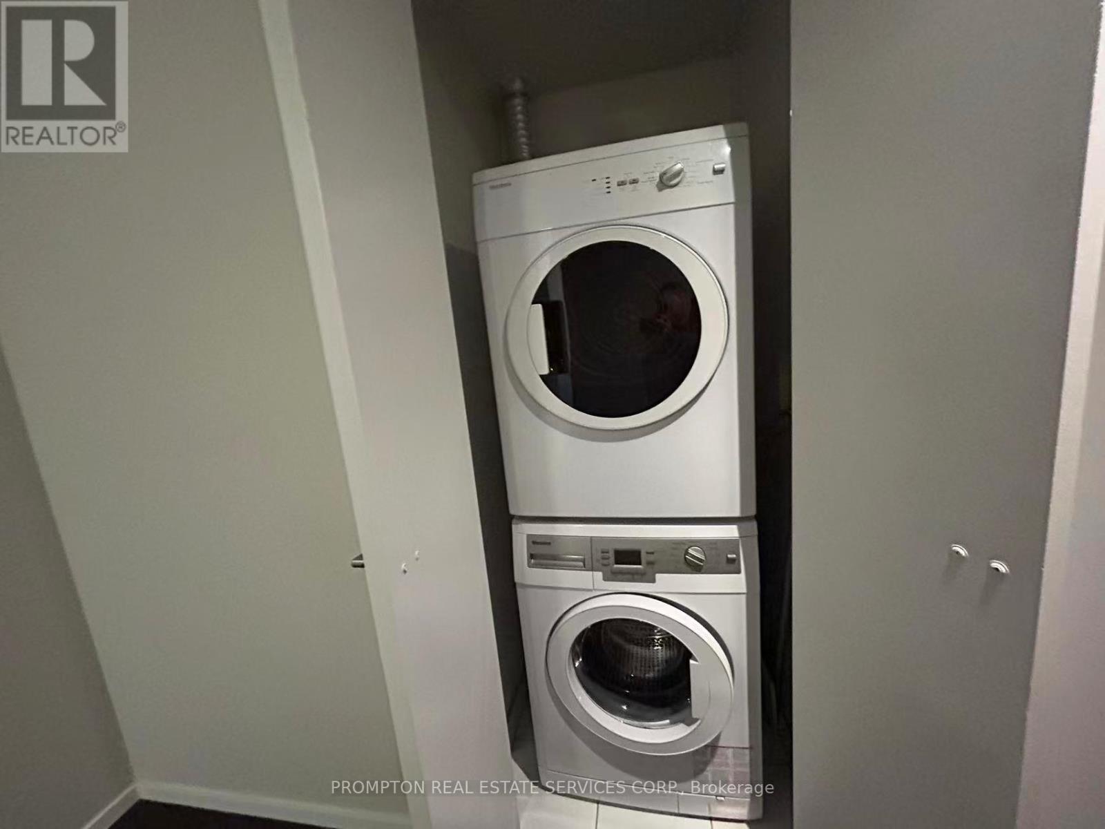 704 - 101 Charles Street E, Toronto, Ontario  M4Y 0A9 - Photo 8 - C12951322