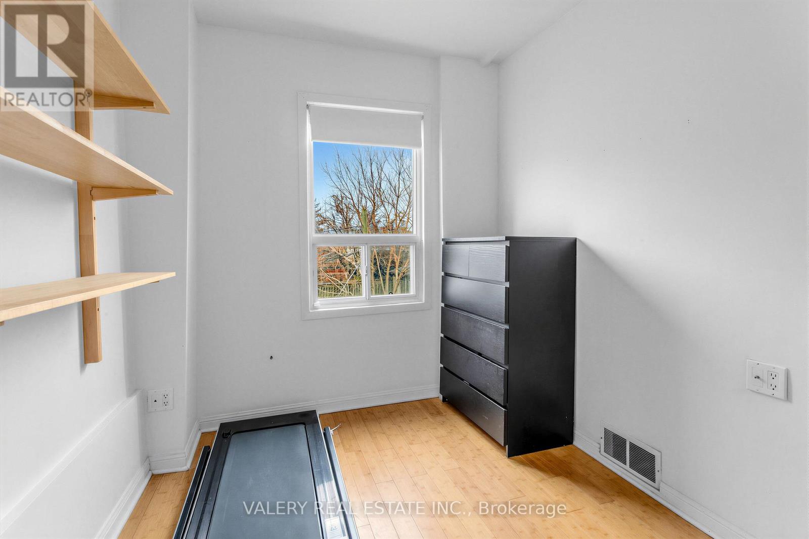 1060 Dundas Street W, Toronto, Ontario  M6J 1W8 - Photo 10 - C12951326