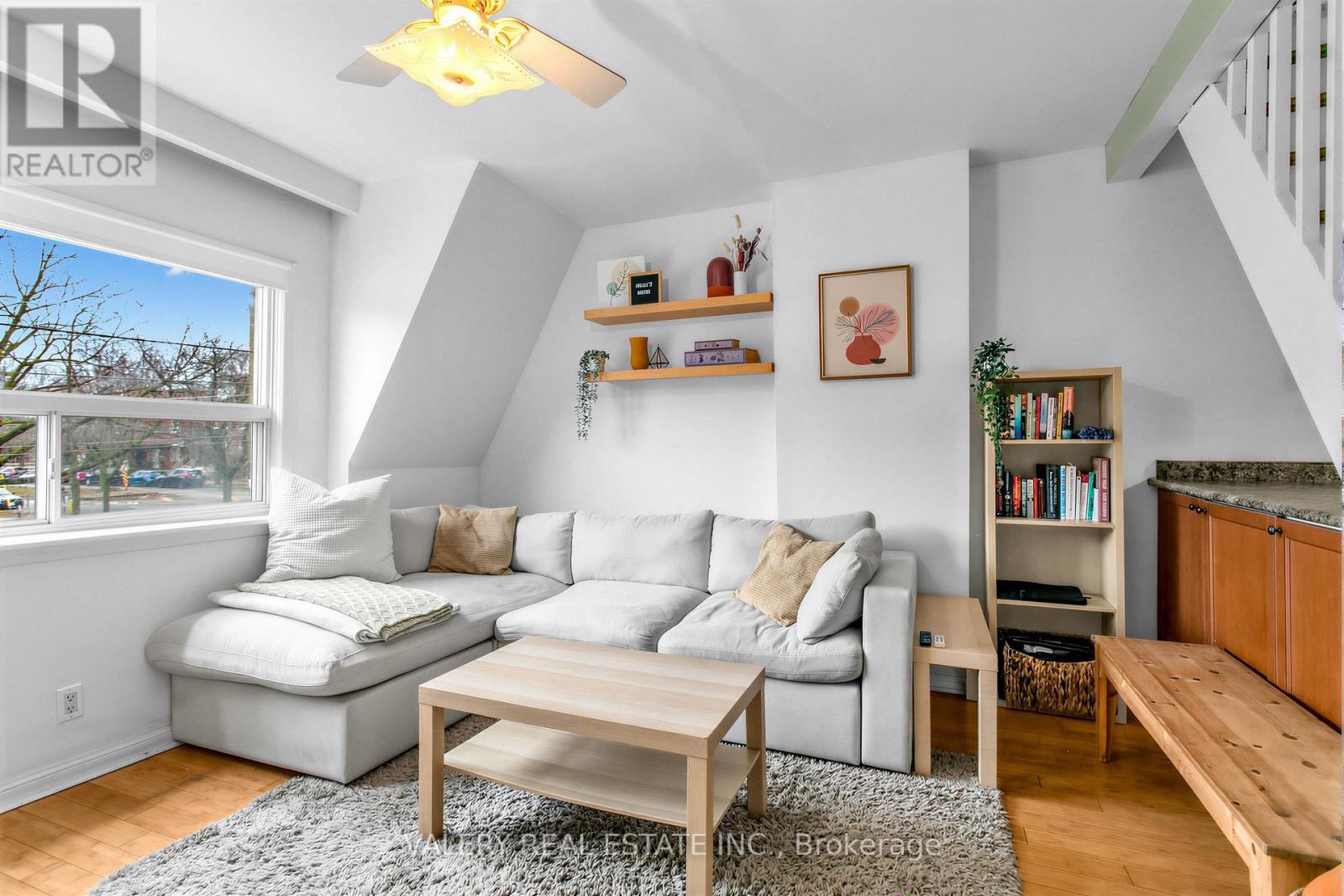 1060 Dundas Street W, Toronto, Ontario  M6J 1W8 - Photo 5 - C12951326