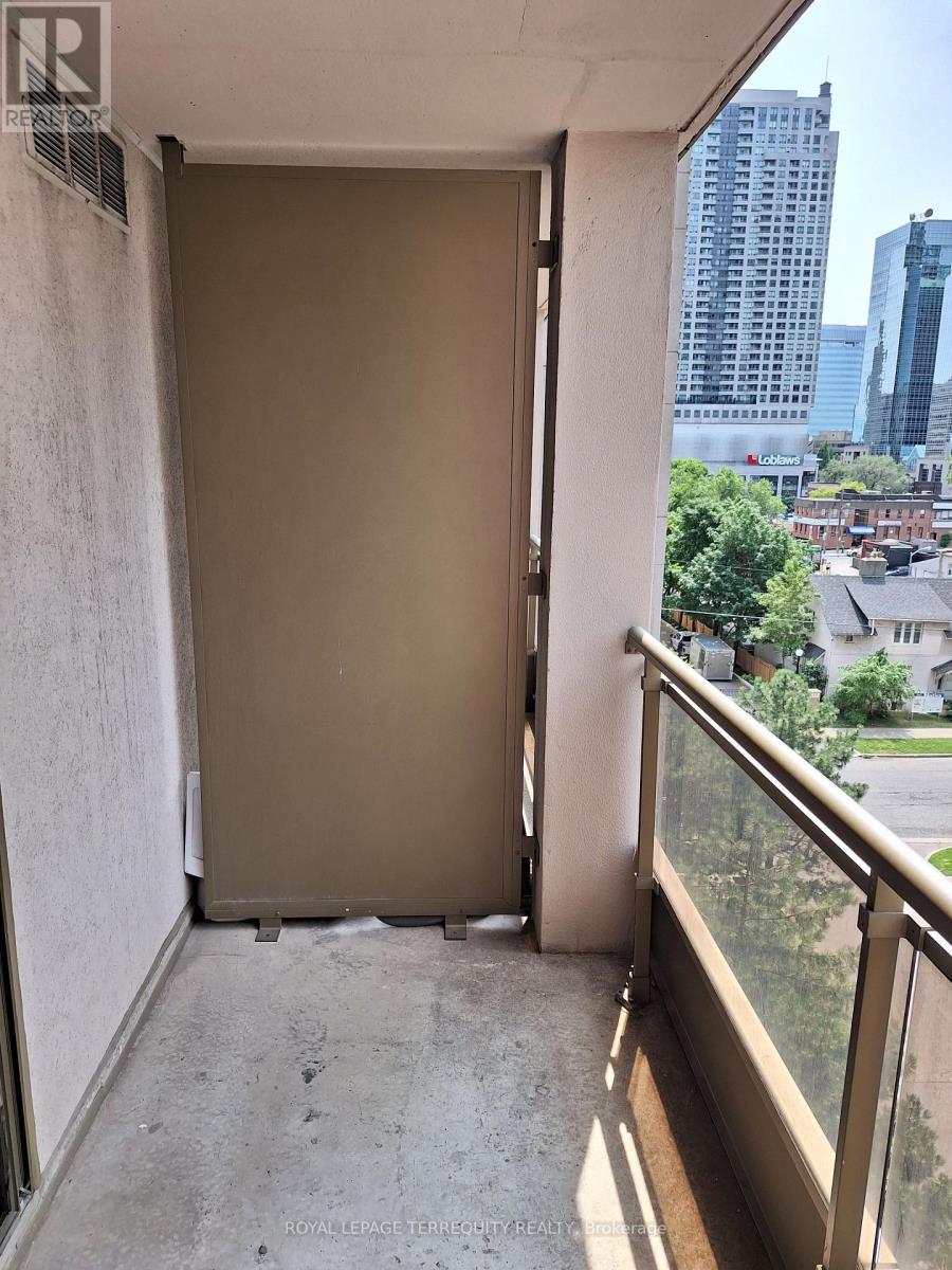 601 - 256 Doris Avenue, Toronto, Ontario  M2N 6X8 - Photo 12 - C12951342