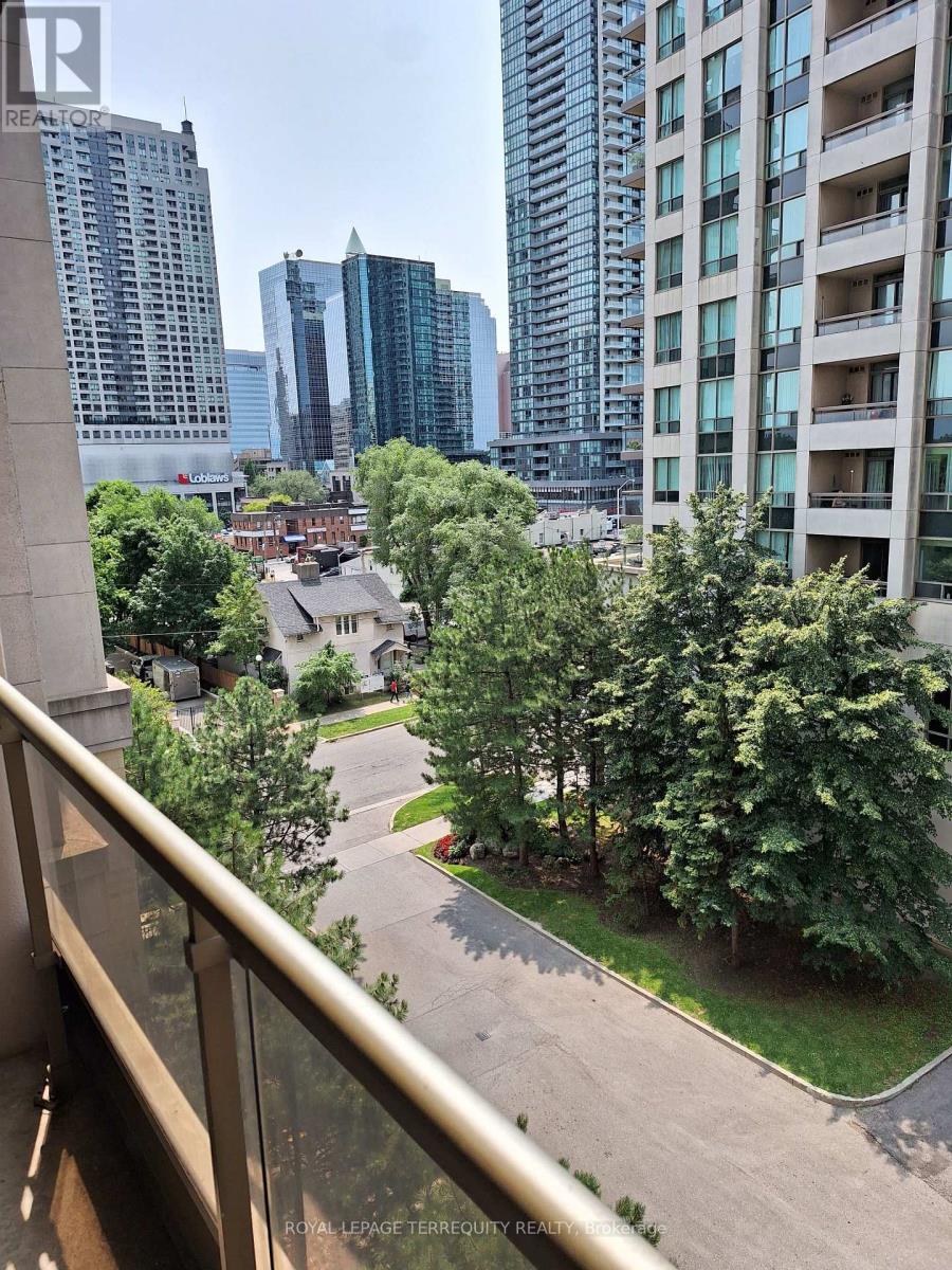 601 - 256 Doris Avenue, Toronto, Ontario  M2N 6X8 - Photo 13 - C12951342