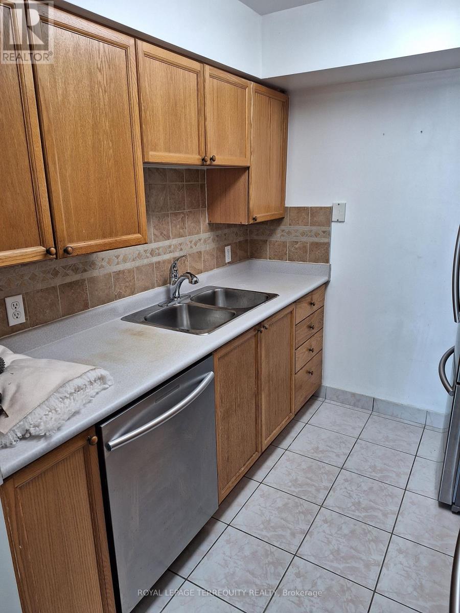 601 - 256 Doris Avenue, Toronto, Ontario  M2N 6X8 - Photo 5 - C12951342