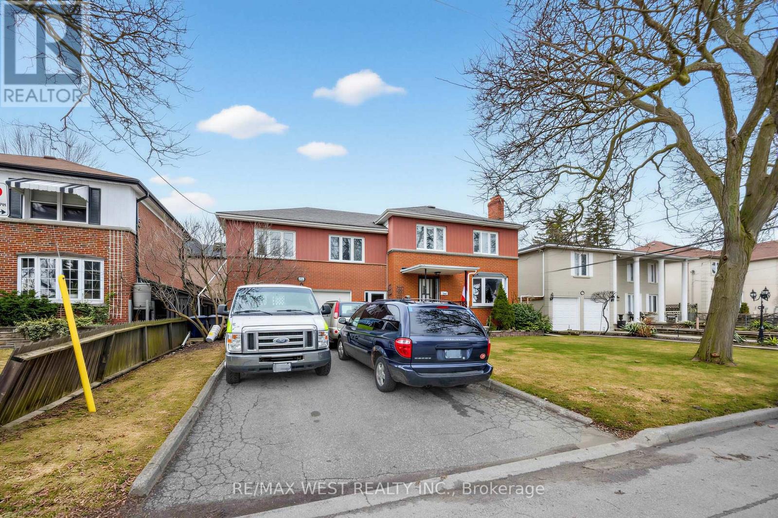 1068 LILLIAN STREET, Toronto, Ontario