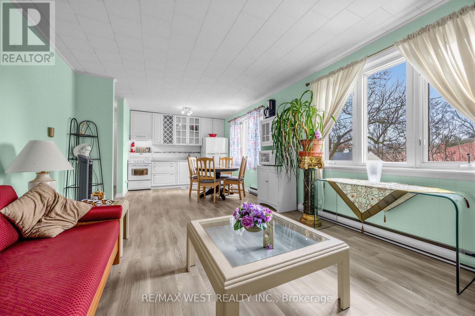 1068 Lillian Street, Toronto, Ontario  M2M 3G5 - Photo 3 - C12951380