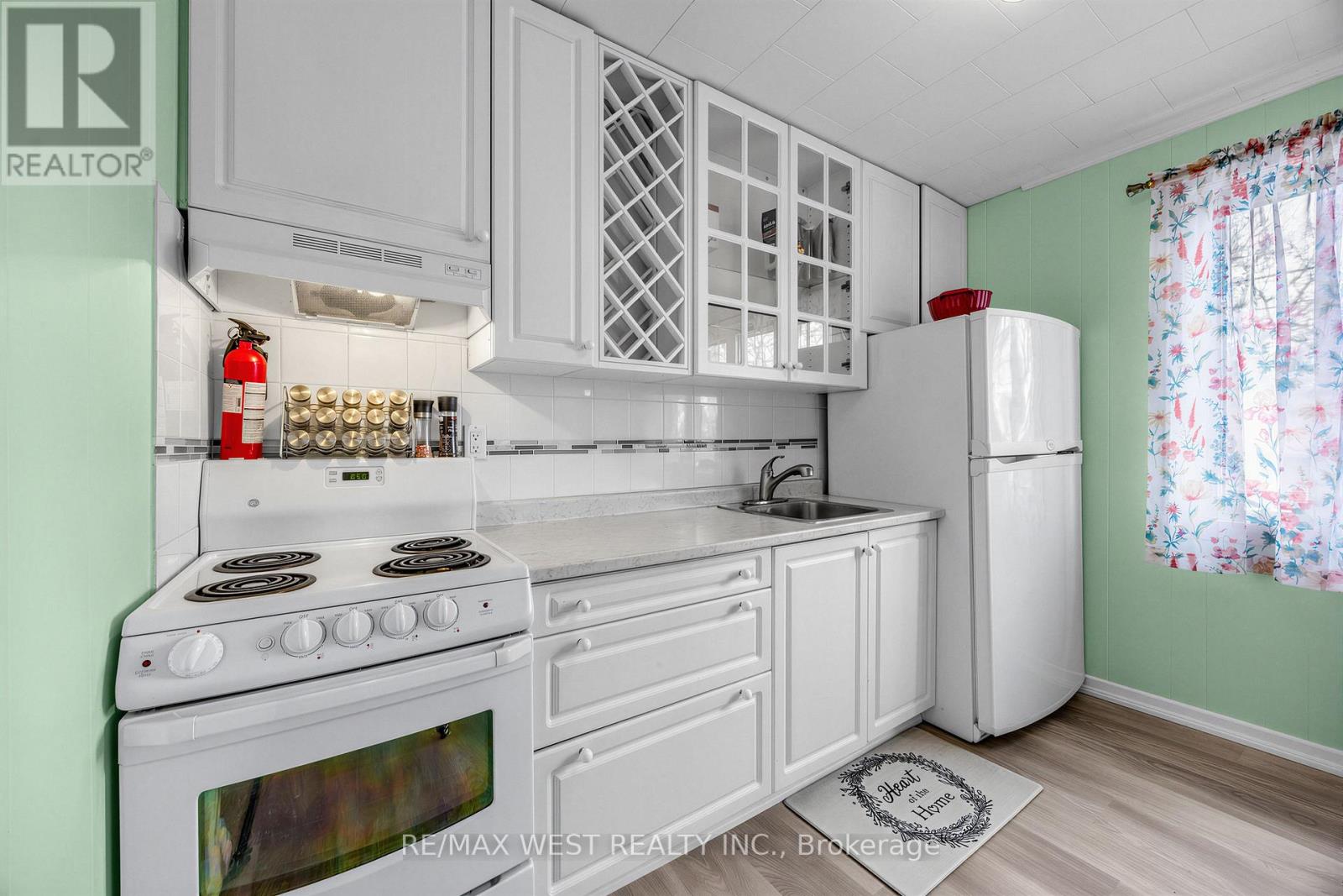 1068 Lillian Street, Toronto, Ontario  M2M 3G5 - Photo 8 - C12951380