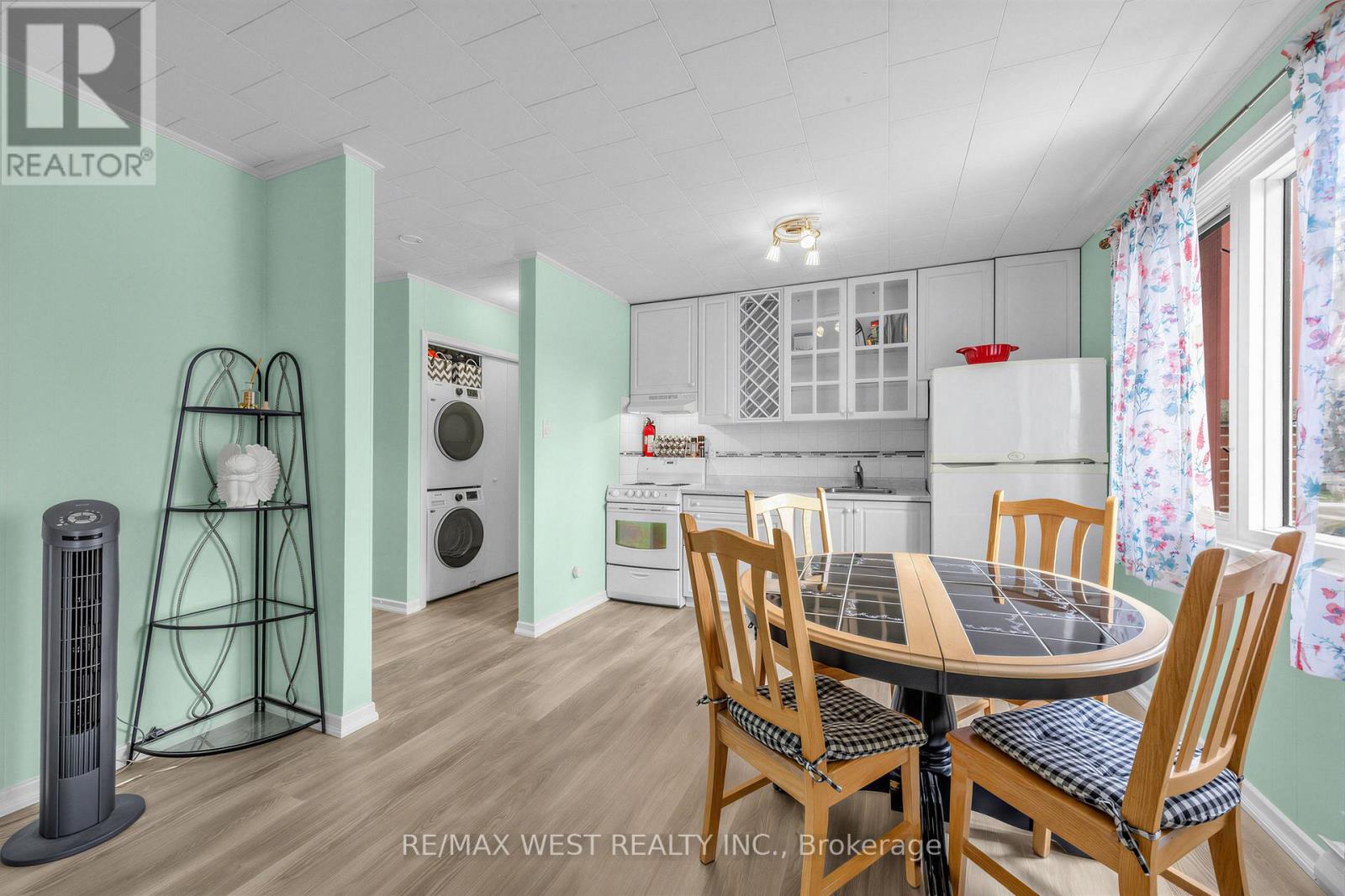 1068 Lillian Street, Toronto, Ontario  M2M 3G5 - Photo 9 - C12951380