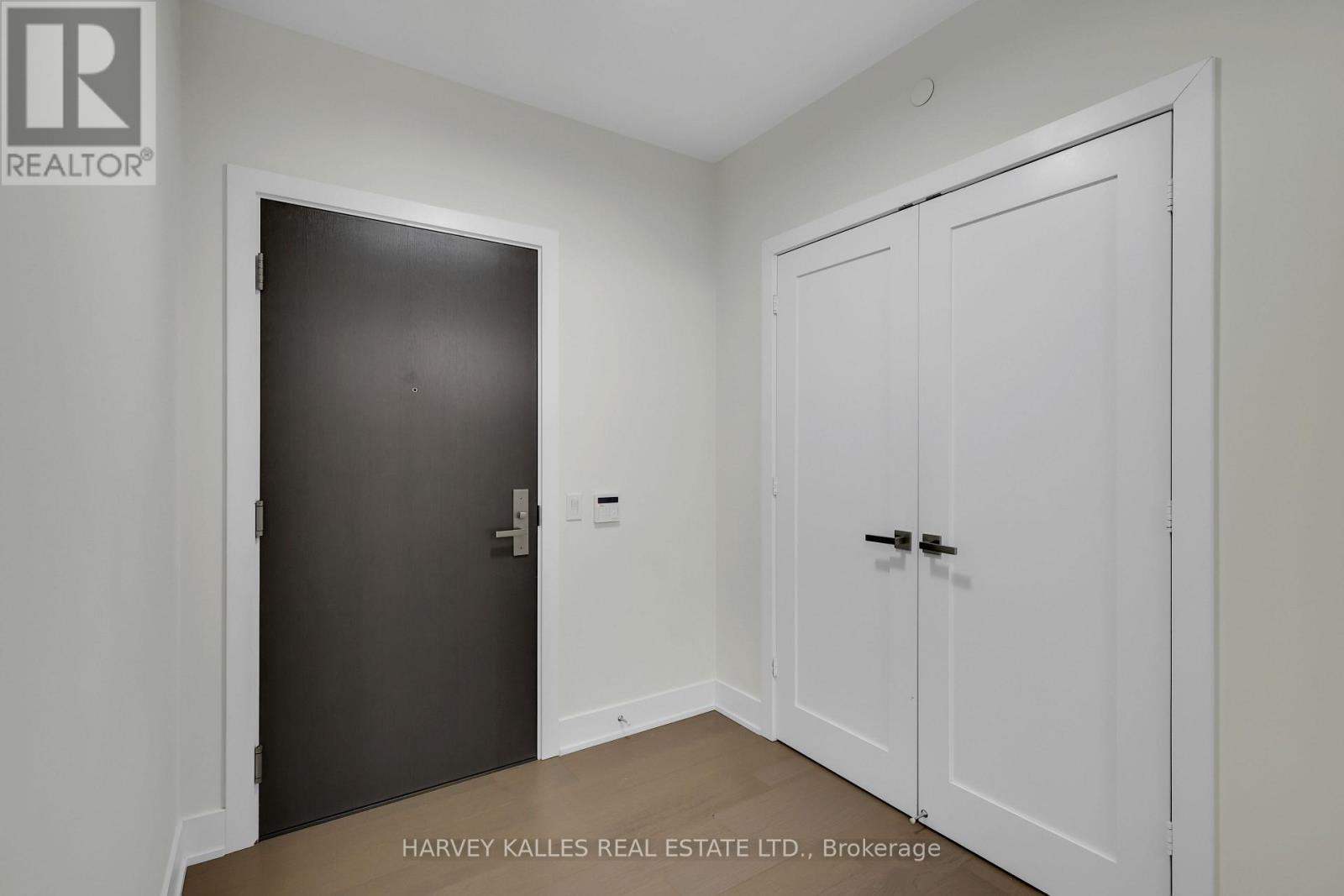 504 - 6 JACKES AVENUE, Toronto, Ontario