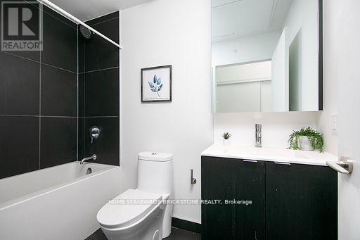 401 - 20 Edward Street, Toronto, Ontario  M5G 0C5 - Photo 15 - C12951422