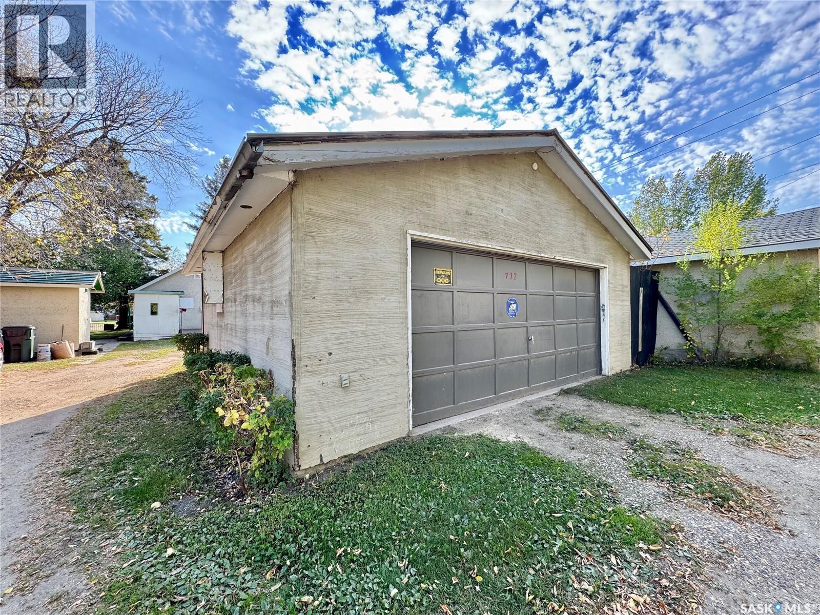 712 6th Street E, Prince Albert, Saskatchewan  S6V 0N8 - Photo 6 - SK031928