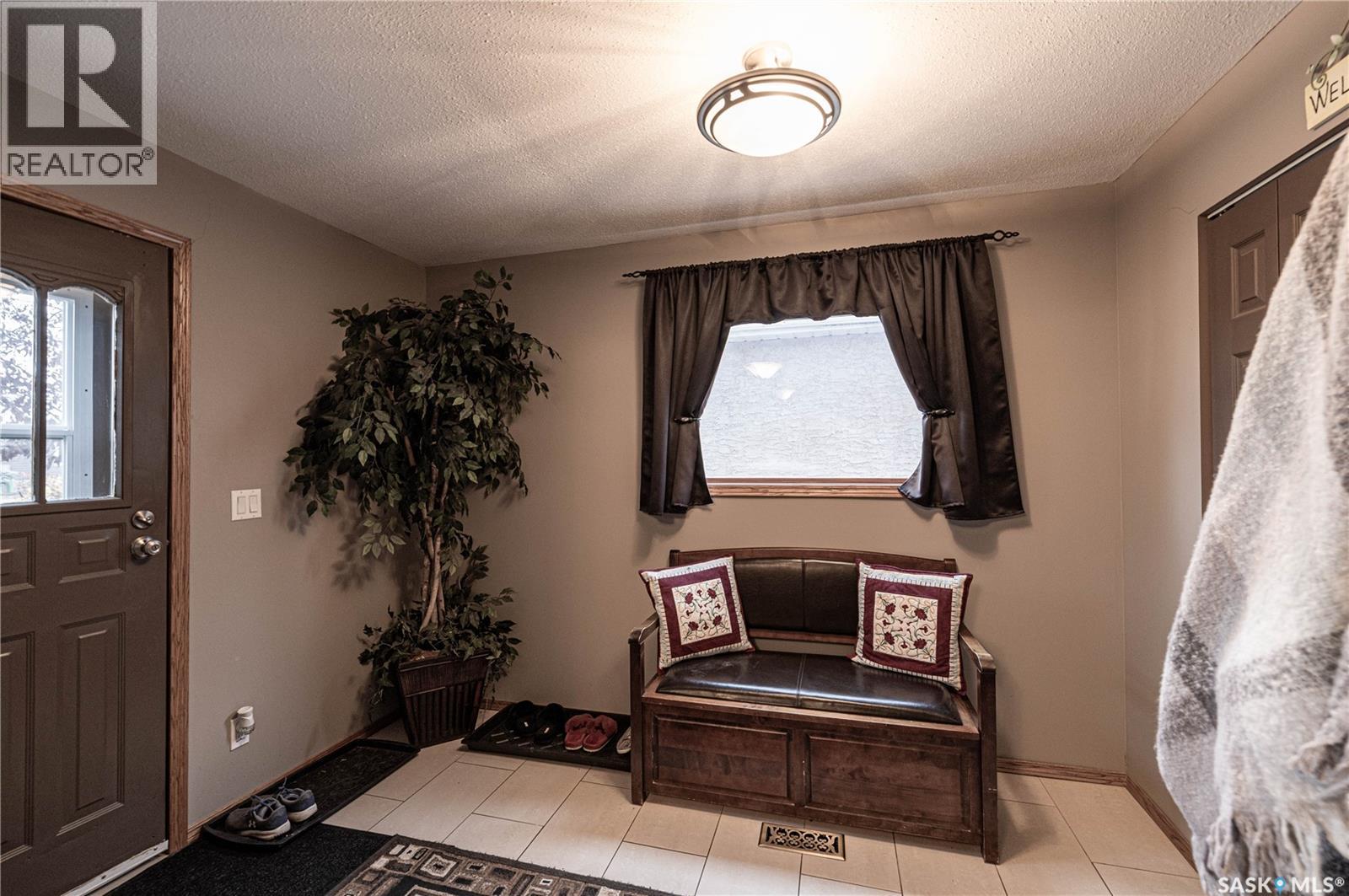 304 1st Street W, Milden, Saskatchewan  S0L 2L0 - Photo 10 - SK031595