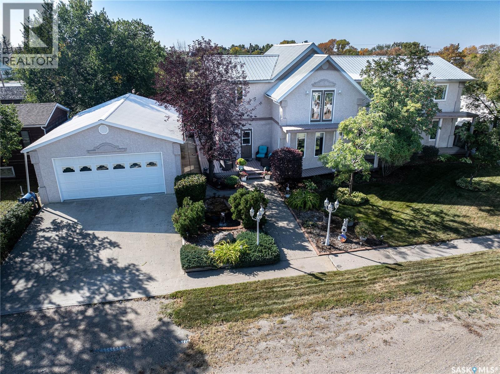 304 1st Street W, Milden, Saskatchewan  S0L 2L0 - Photo 2 - SK031595