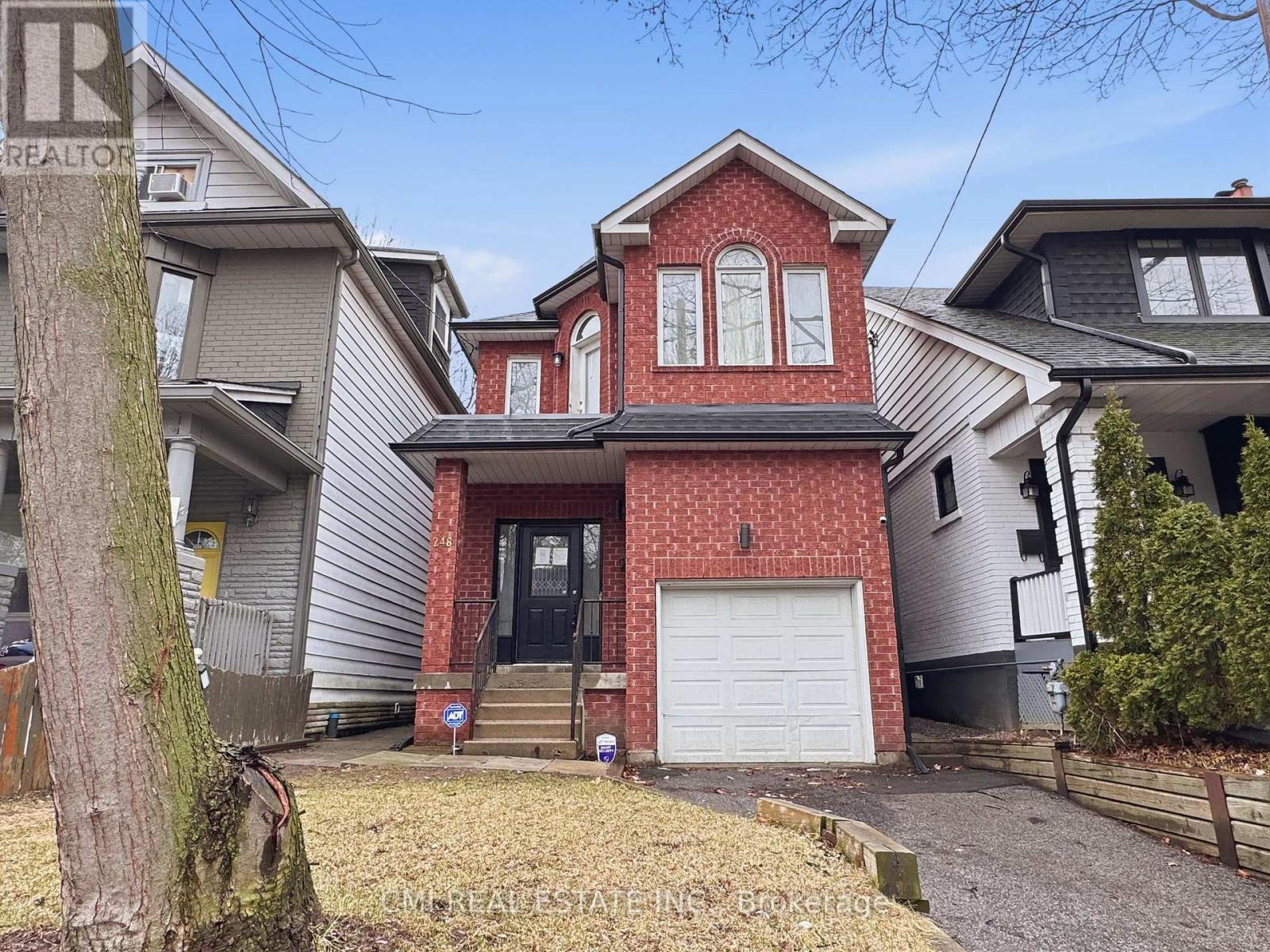 248 Ashdale Avenue, Toronto, Ontario  M4L 2Y9 - Photo 2 - E12951294