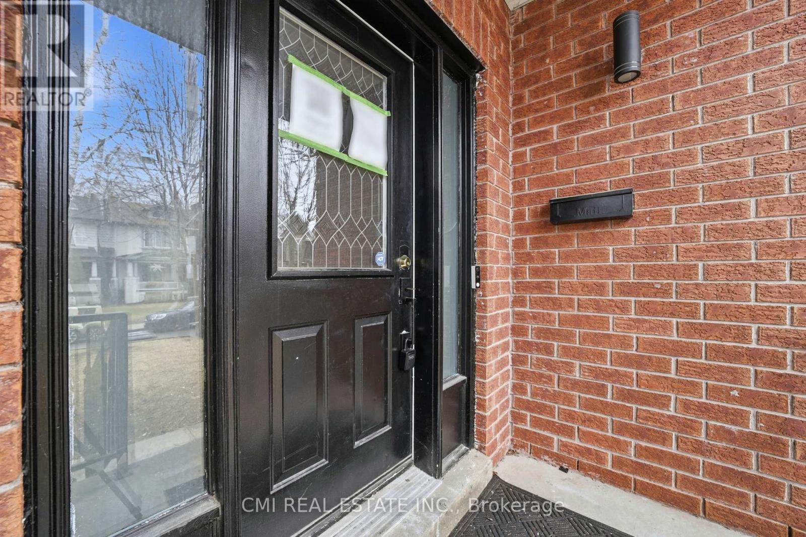 248 Ashdale Avenue, Toronto, Ontario  M4L 2Y9 - Photo 3 - E12951294