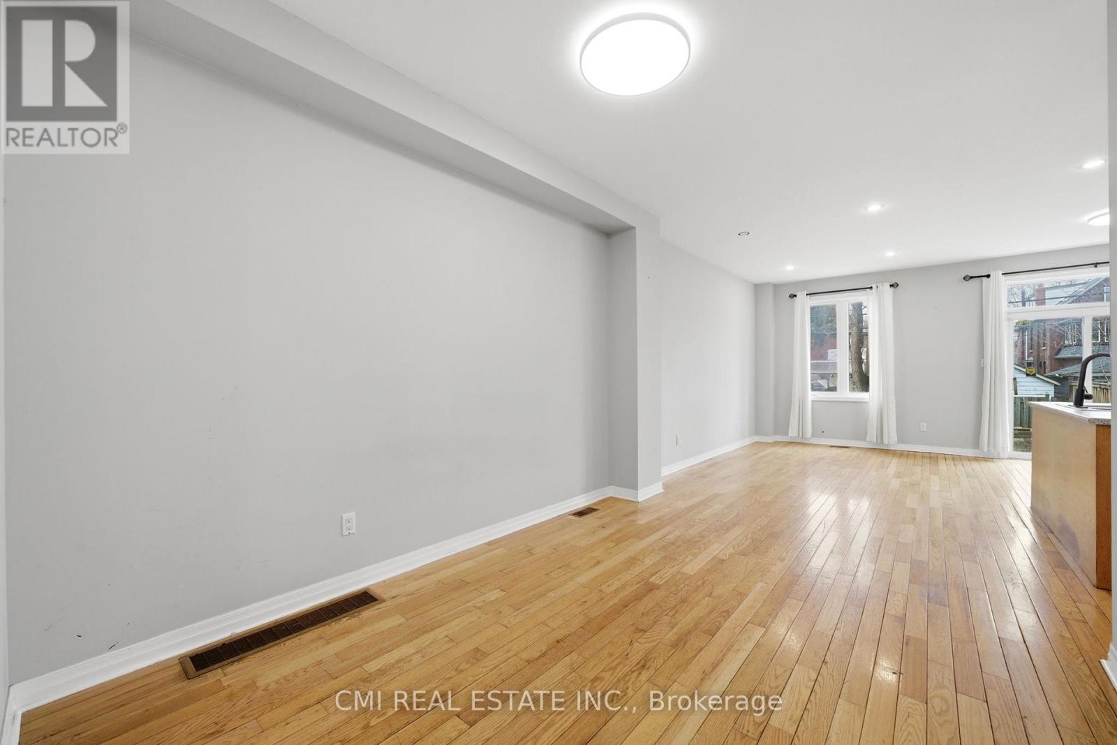 248 Ashdale Avenue, Toronto, Ontario  M4L 2Y9 - Photo 8 - E12951294