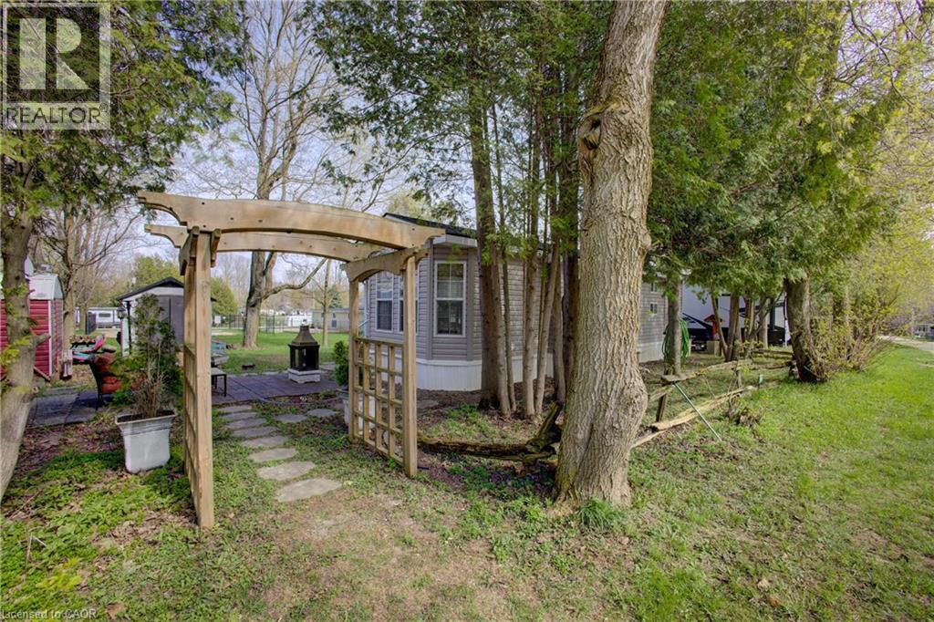 8 Maple, Mount Forest, Ontario  N0G 2L0 - Photo 5 - 40816863