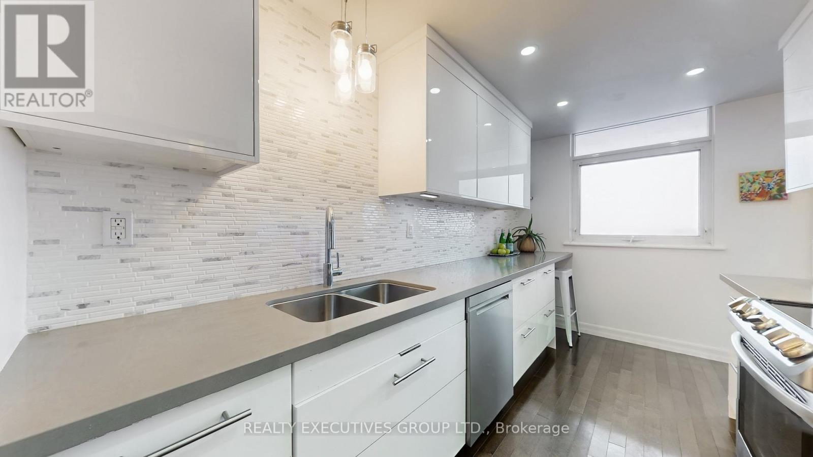 1106 - 7811 Yonge Street, Markham, Ontario  L3T 4S3 - Photo 12 - N12951308