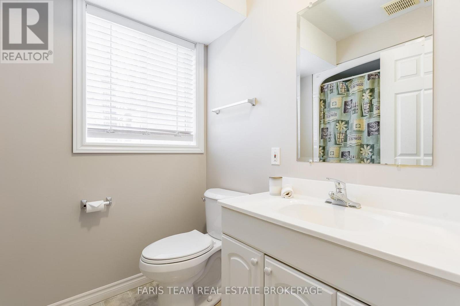 704 Trinity Street, Innisfil, Ontario  L9S 2G8 - Photo 31 - N12951320