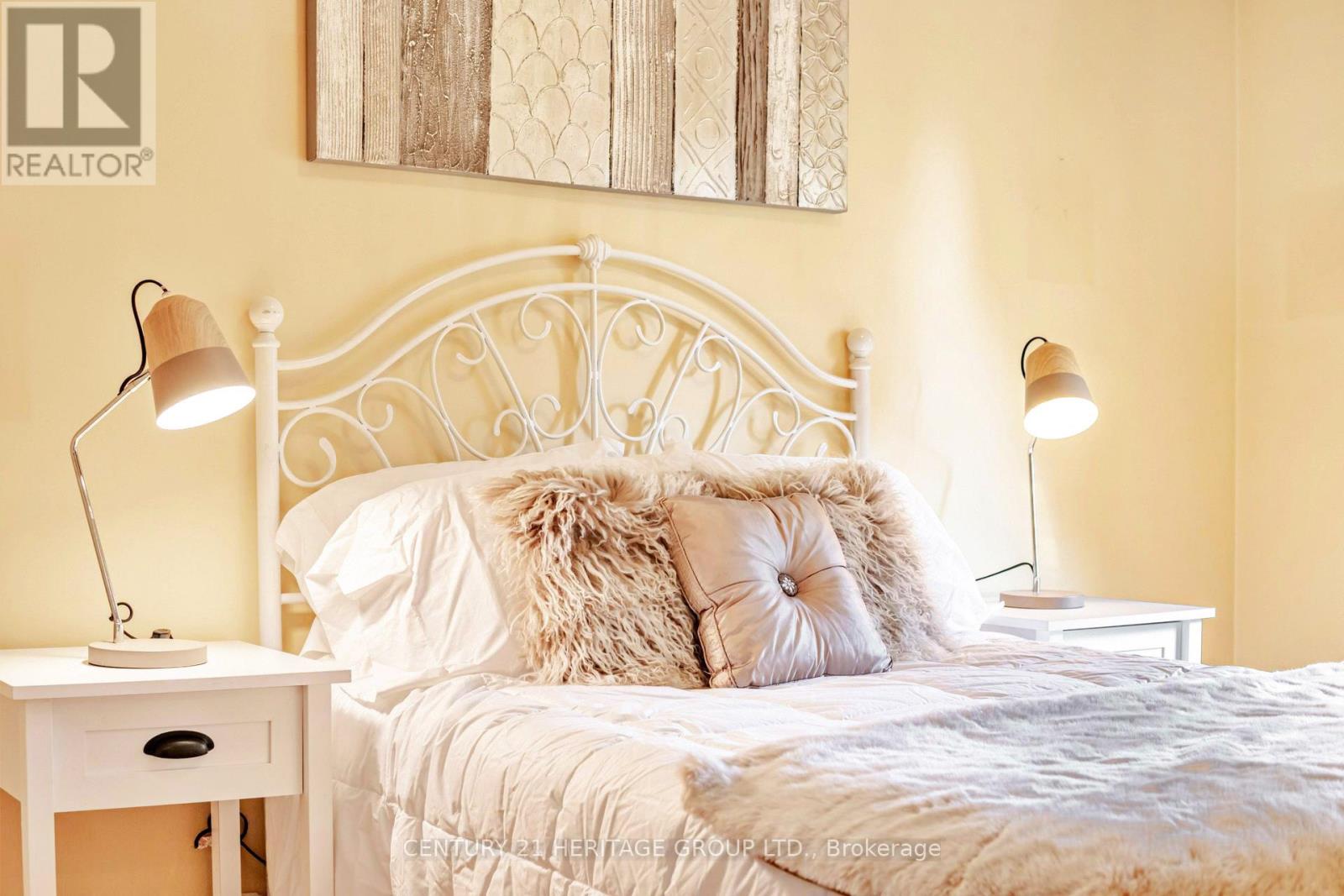 22 Poplar Drive, Richmond Hill, Ontario  L4E 2X6 - Photo 25 - N12951334