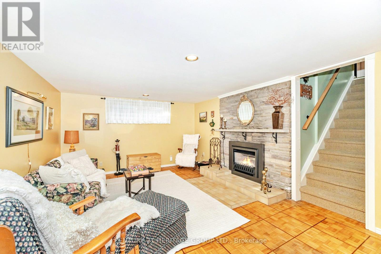 22 Poplar Drive, Richmond Hill, Ontario  L4E 2X6 - Photo 35 - N12951334