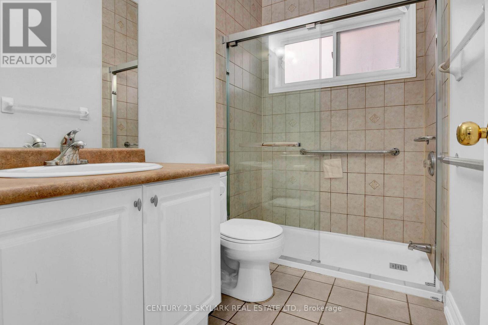 40 Highland Terrace, Bradford West Gwillimbury, Ontario  L3Z 3E8 - Photo 19 - N12951408