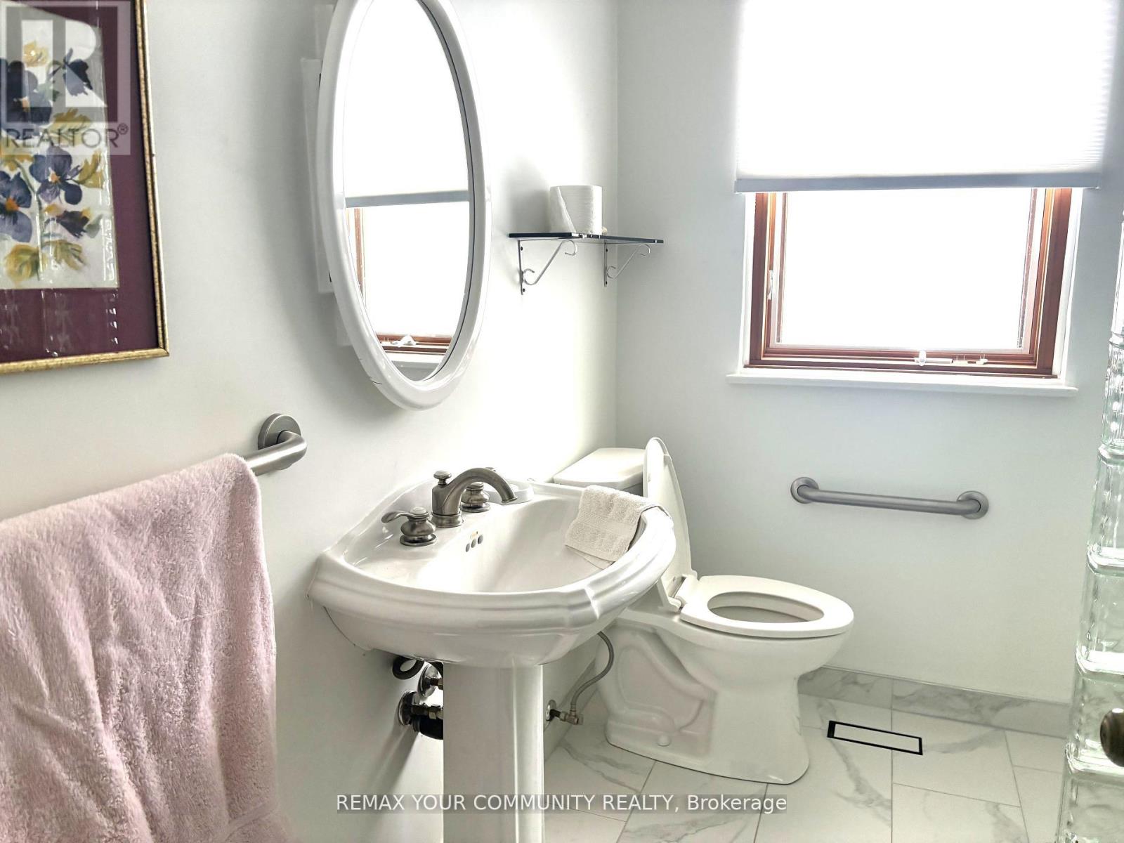 24 Lancer Drive, Vaughan, Ontario  L6A 1E1 - Photo 11 - N12951420