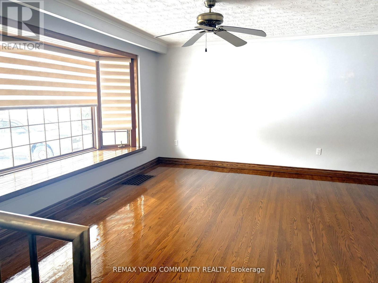 24 Lancer Drive, Vaughan, Ontario  L6A 1E1 - Photo 7 - N12951420