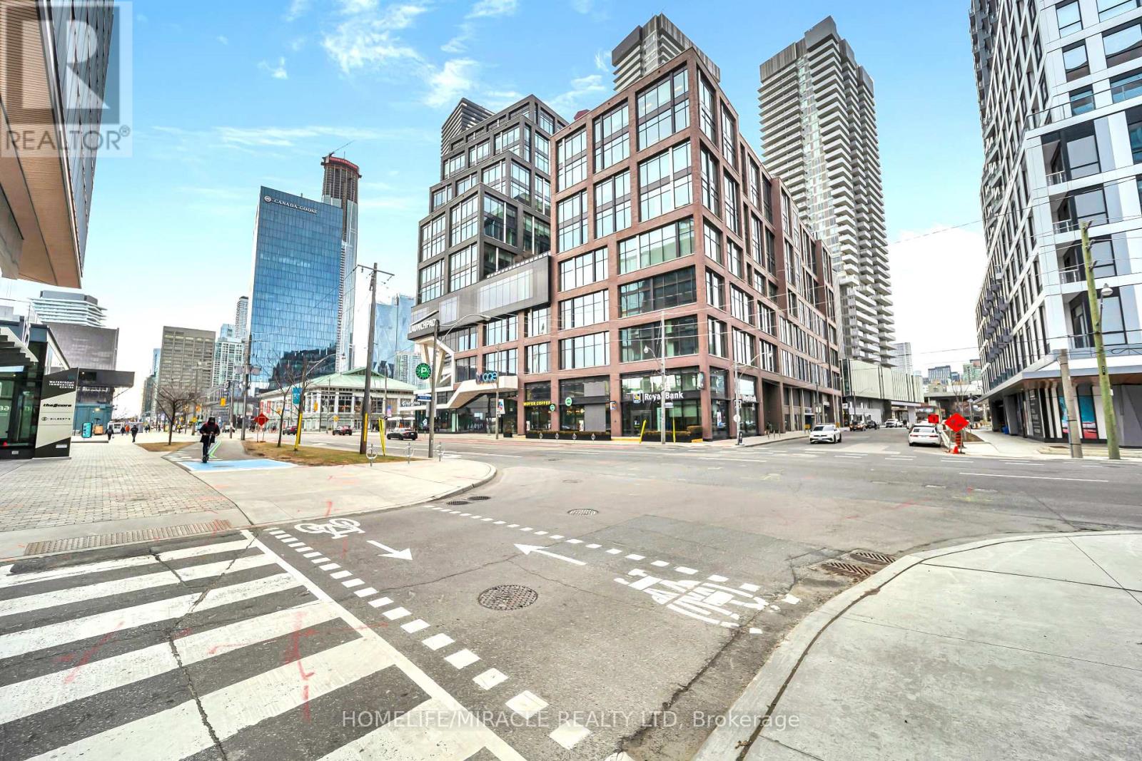 721 - 130 Queens Quay E, Toronto, Ontario  M5A 3Y5 - Photo 4 - C12937418