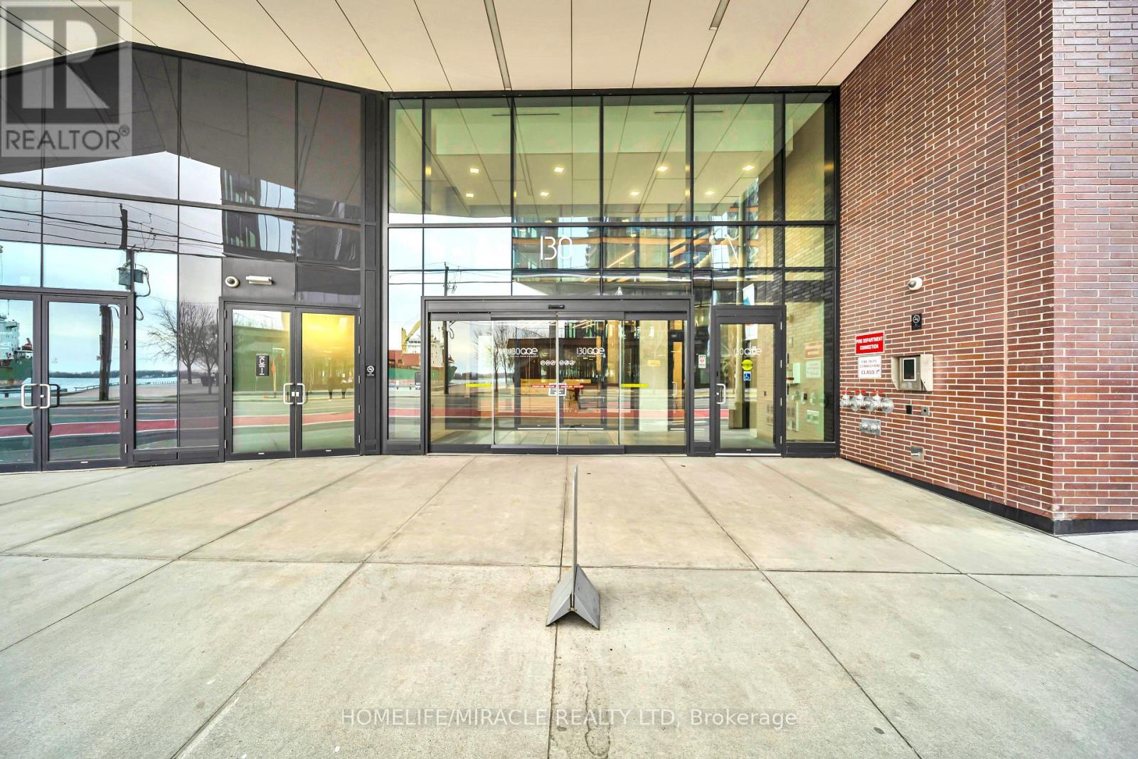 721 - 130 Queens Quay E, Toronto, Ontario  M5A 3Y5 - Photo 5 - C12937418