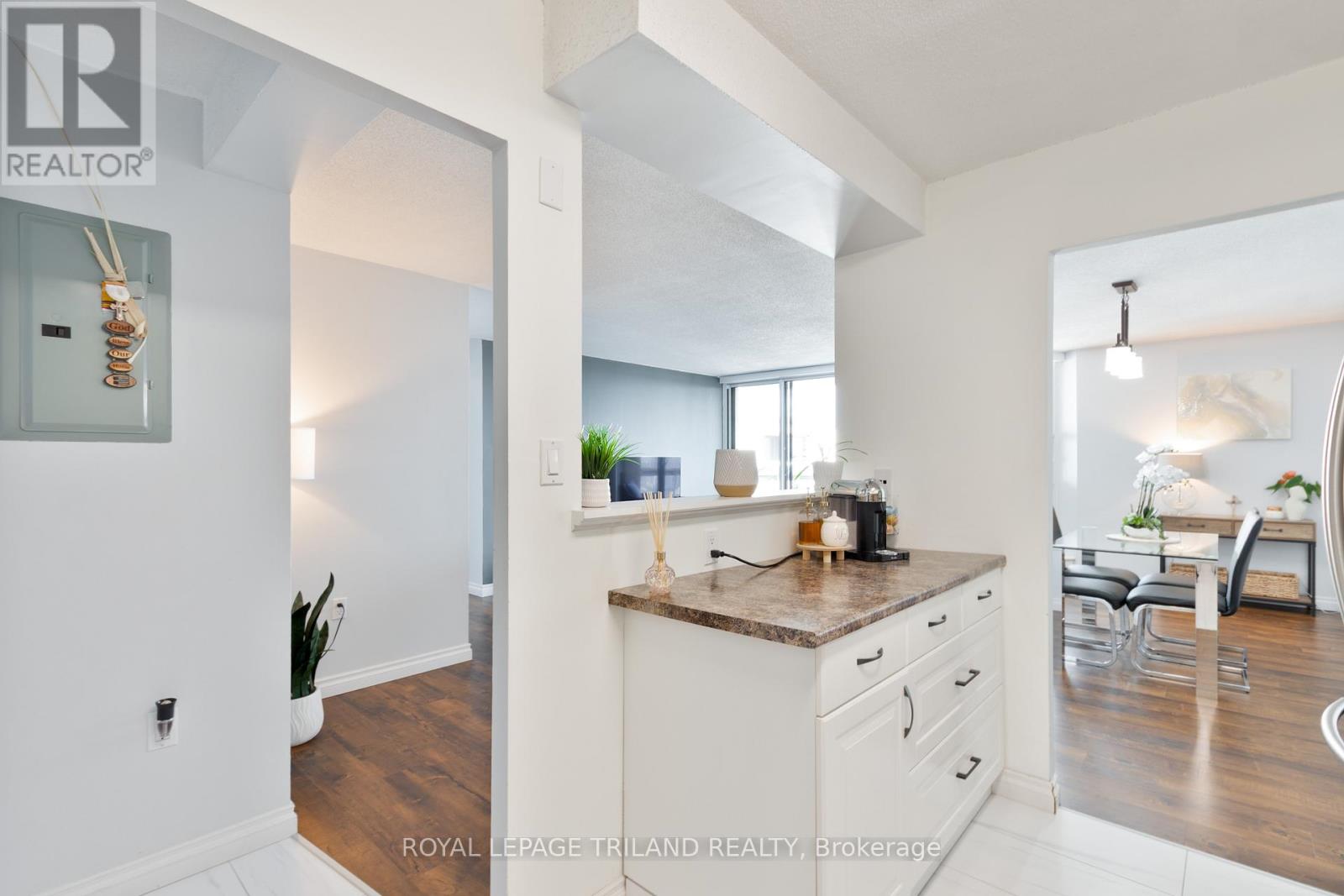 2703 - 323 Colborne Street, London East, Ontario  N6B 3N8 - Photo 5 - X12951490