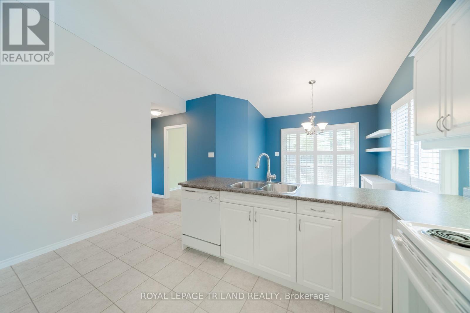 58 - 572 Thistlewood Drive, London North, Ontario  N5X 4N7 - Photo 19 - X12951566