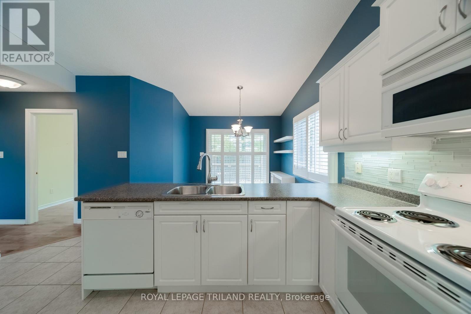 58 - 572 Thistlewood Drive, London North, Ontario  N5X 4N7 - Photo 20 - X12951566