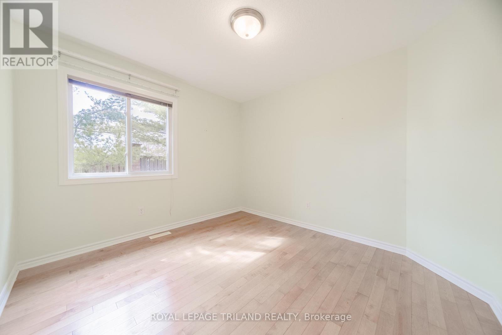 58 - 572 Thistlewood Drive, London North, Ontario  N5X 4N7 - Photo 33 - X12951566