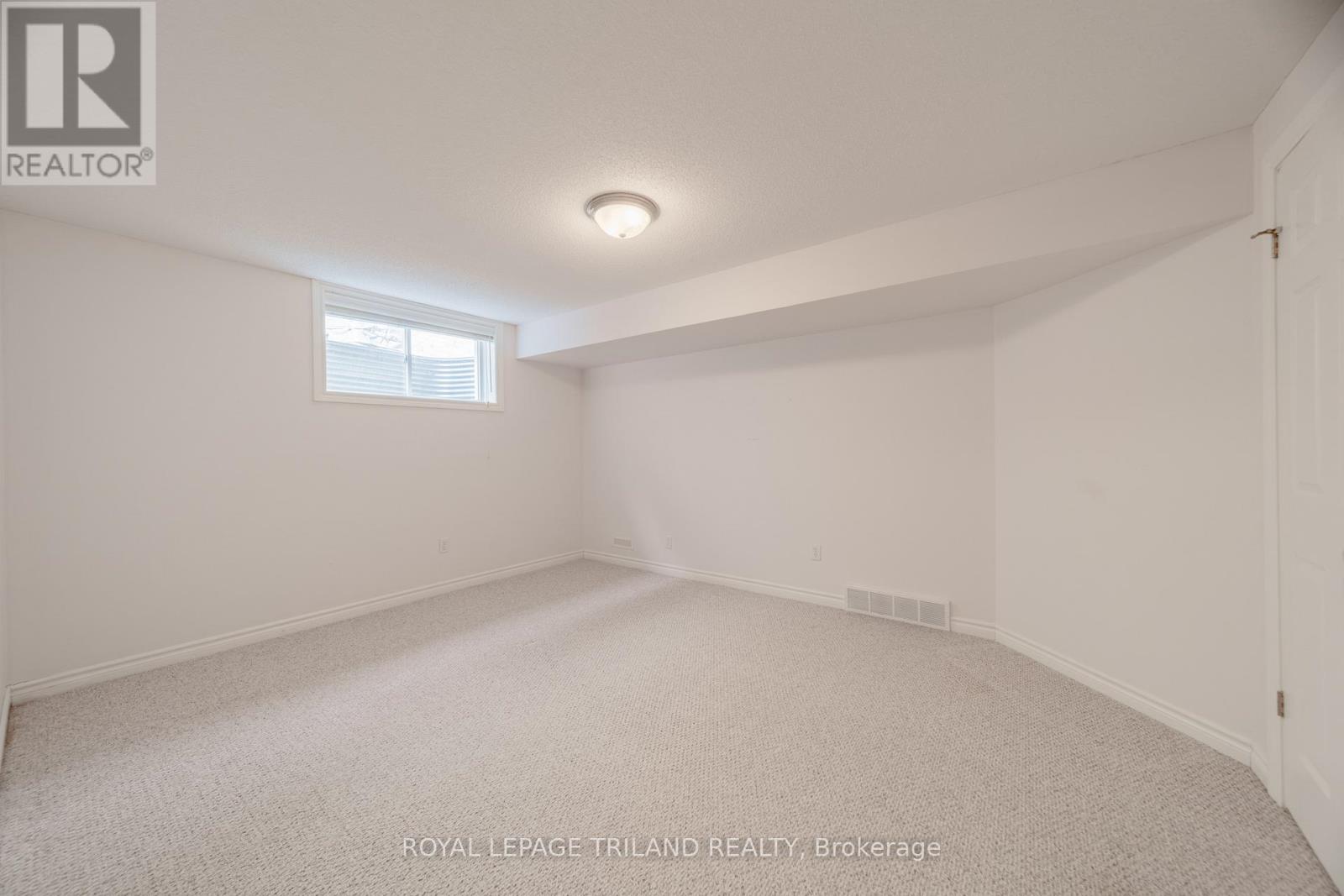 58 - 572 Thistlewood Drive, London North, Ontario  N5X 4N7 - Photo 40 - X12951566