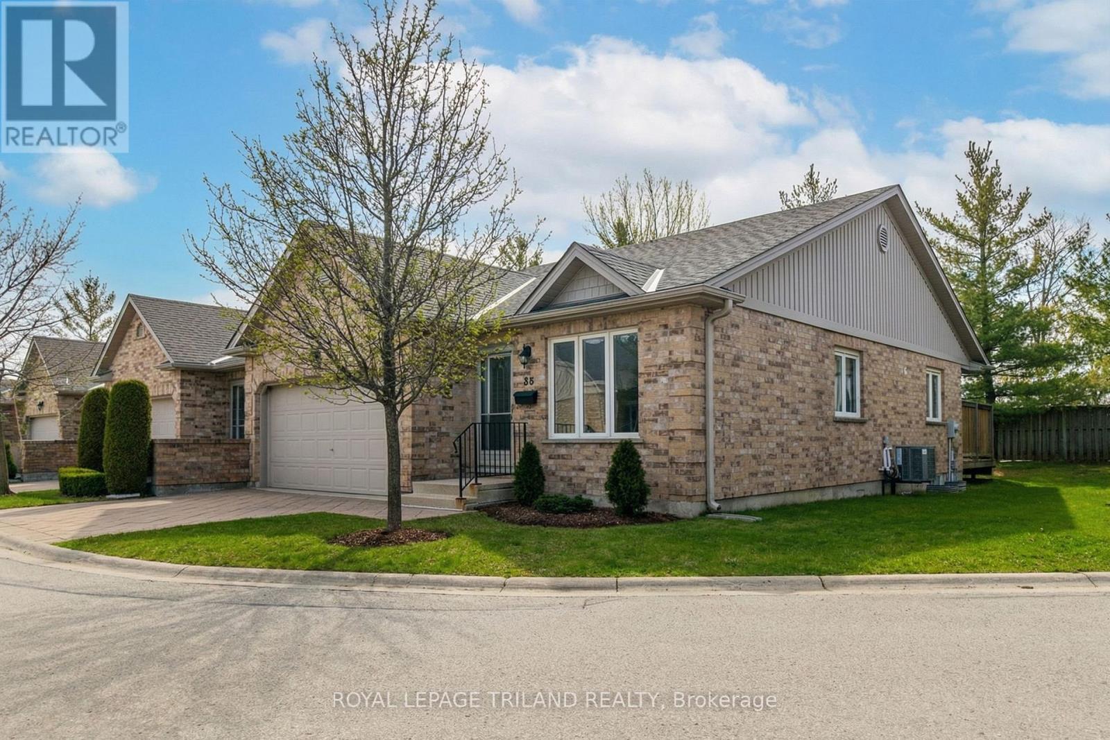 58 - 572 Thistlewood Drive, London North, Ontario  N5X 4N7 - Photo 47 - X12951566
