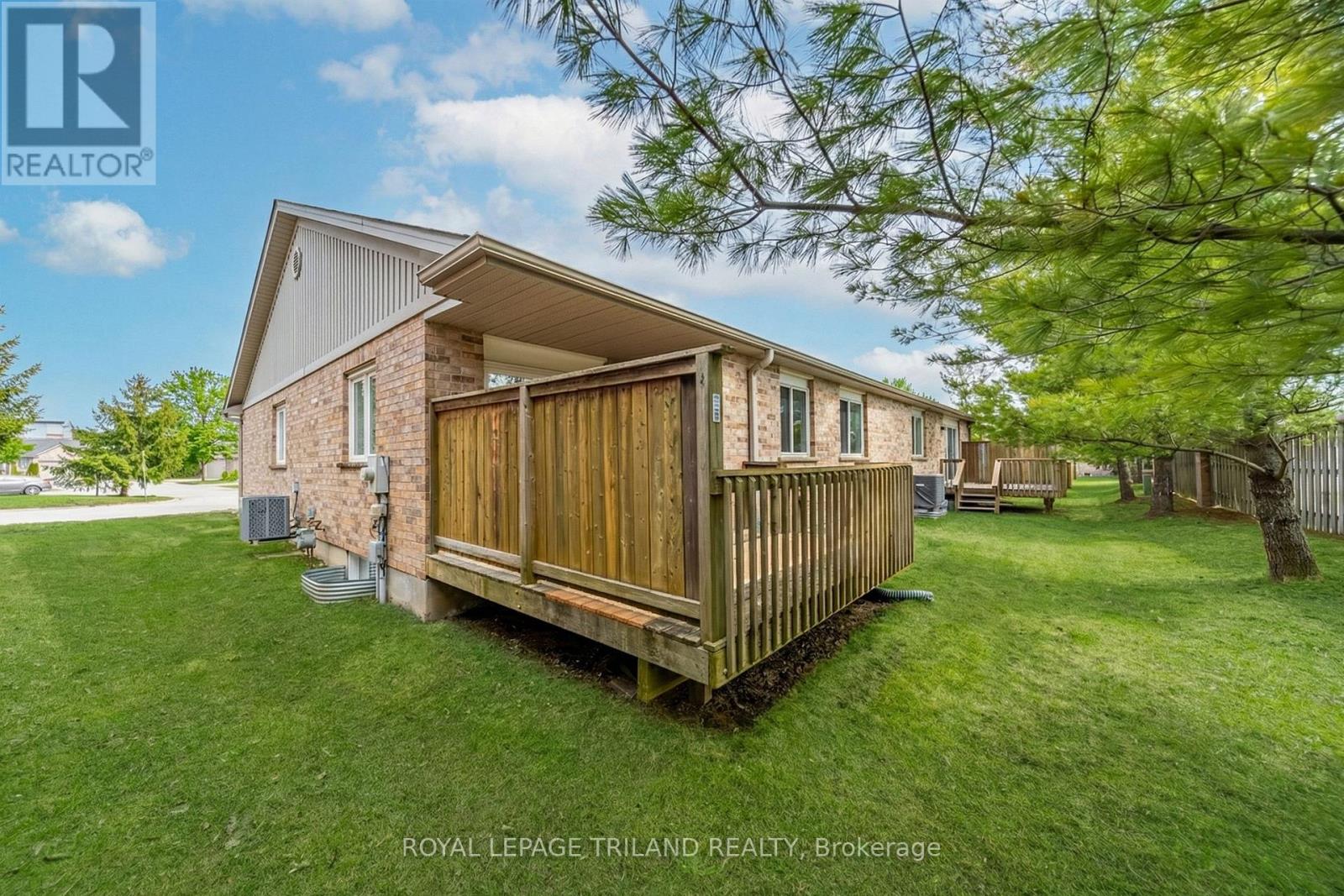 58 - 572 Thistlewood Drive, London North, Ontario  N5X 4N7 - Photo 7 - X12951566