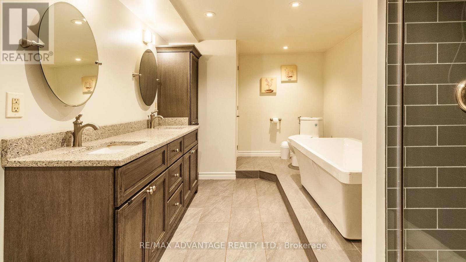 190 Fairview Avenue, St. Thomas, Ontario  N5R 5K4 - Photo 17 - X12951612