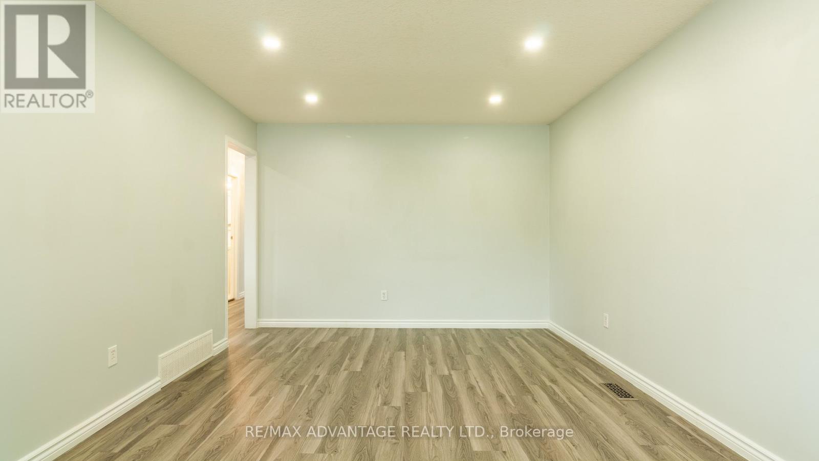 190 Fairview Avenue, St. Thomas, Ontario  N5R 5K4 - Photo 9 - X12951612