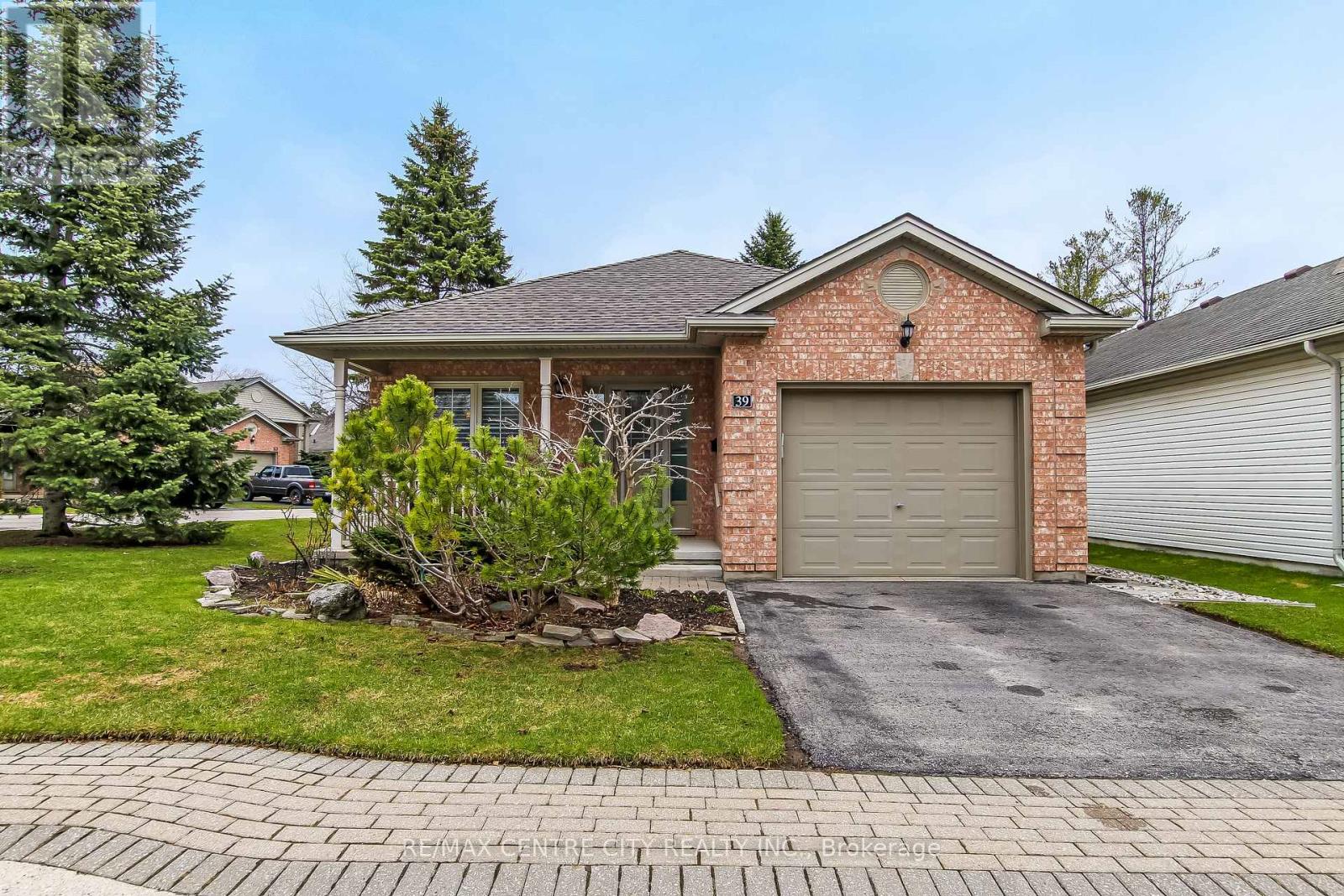 39 - 145 North Centre Road, London North, Ontario  N5X 4C7 - Photo 3 - X12951620