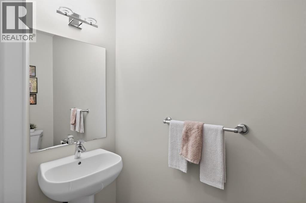 37 Kingsbury Close Se, Airdrie, Alberta  T4A 0R3 - Photo 26 - A2296020