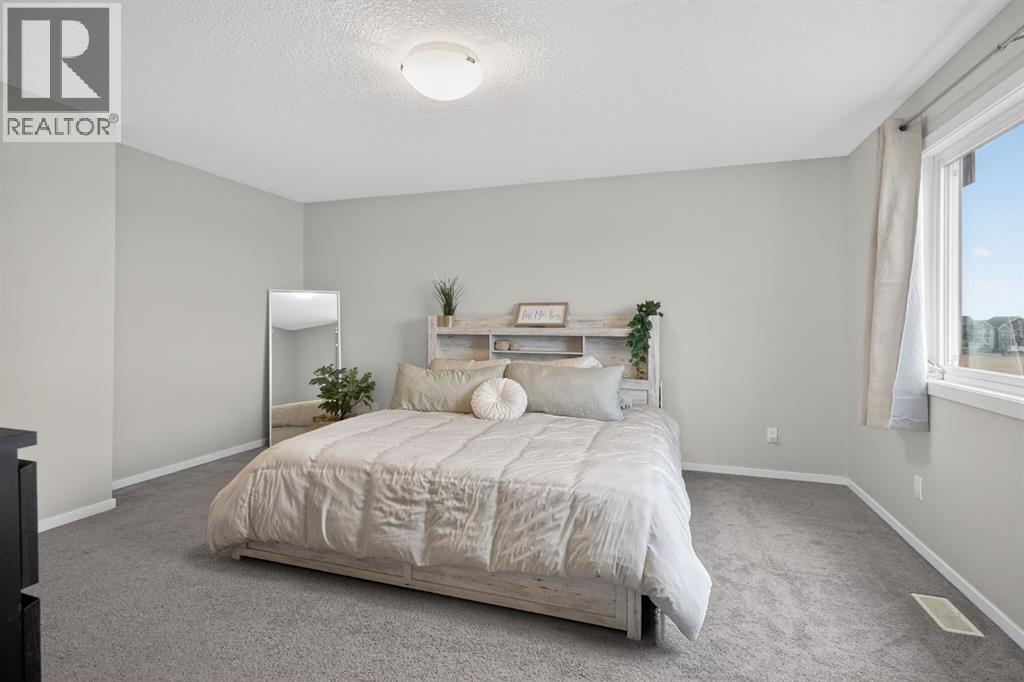 37 Kingsbury Close Se, Airdrie, Alberta  T4A 0R3 - Photo 32 - A2296020