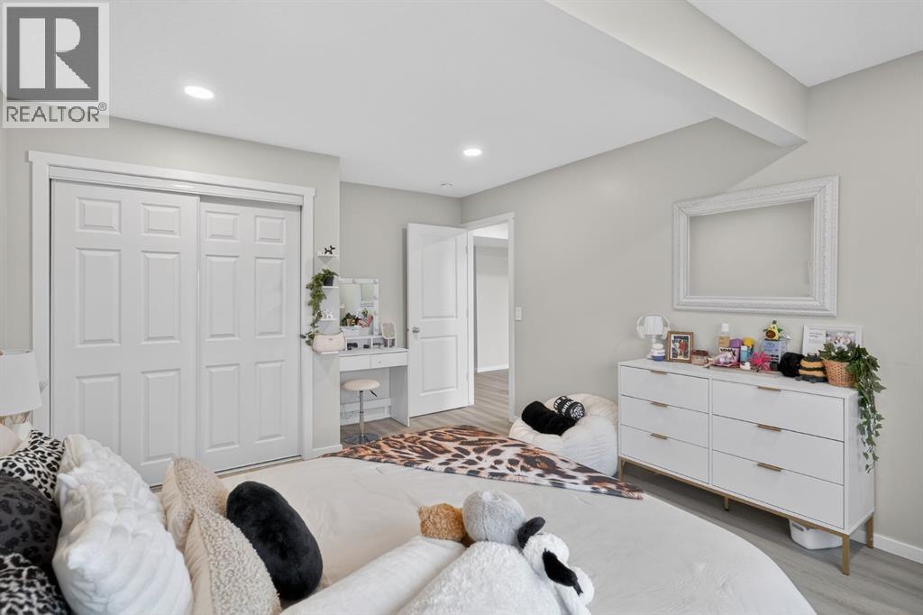 37 Kingsbury Close Se, Airdrie, Alberta  T4A 0R3 - Photo 44 - A2296020