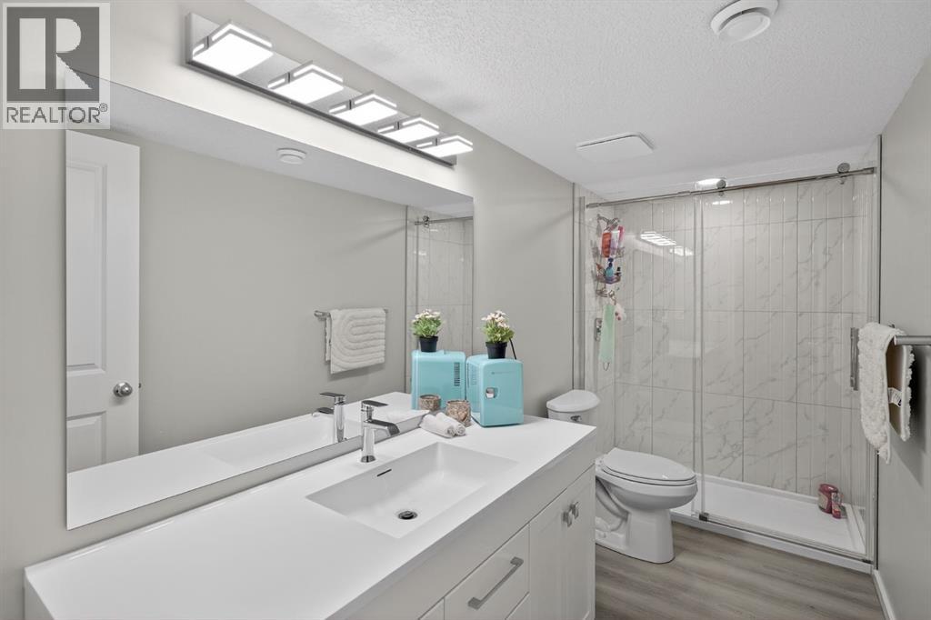 37 Kingsbury Close Se, Airdrie, Alberta  T4A 0R3 - Photo 45 - A2296020